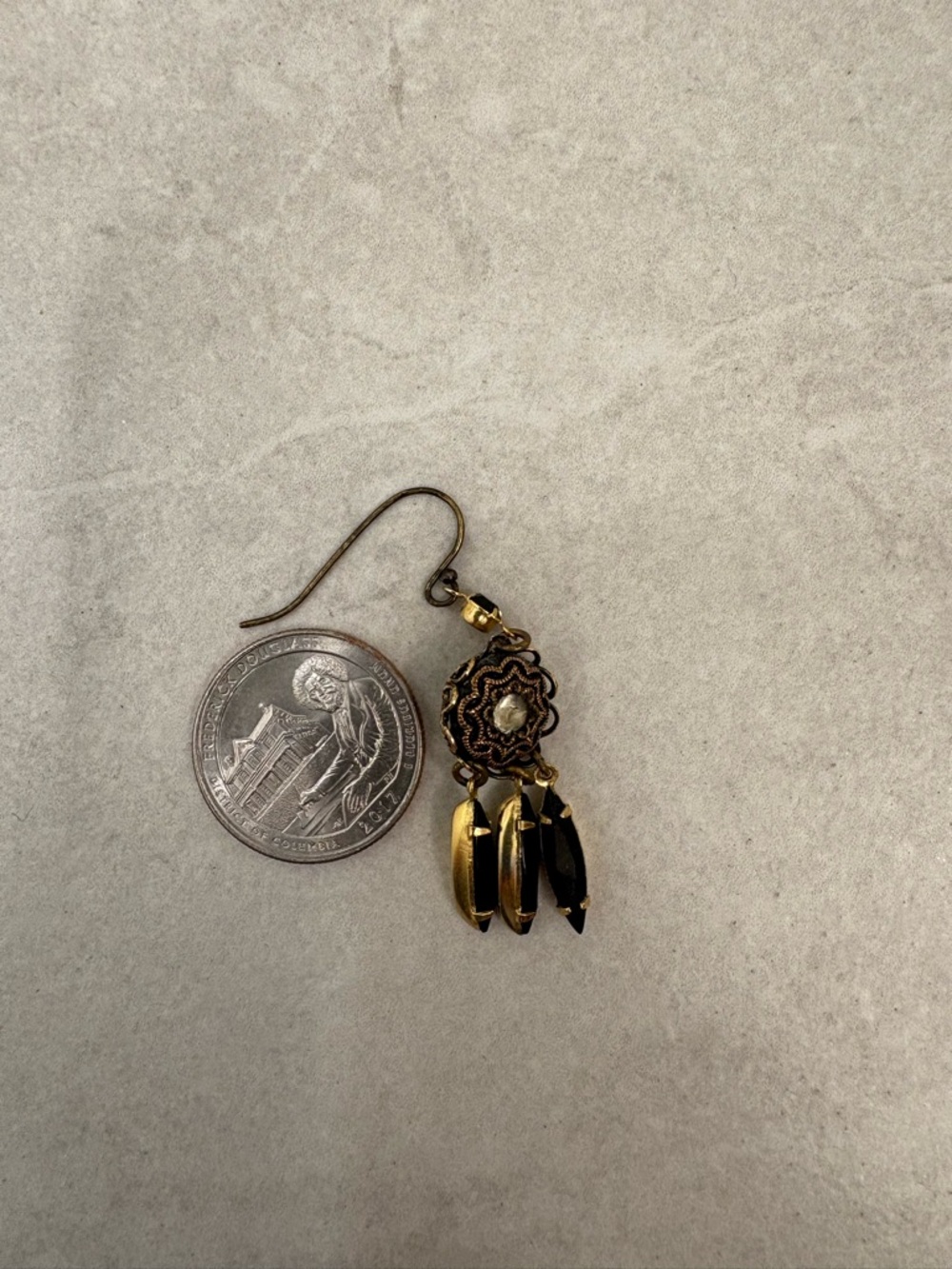 Vintage Black and Gold Tone Chandelier Earrings - Picture 6 of 6
